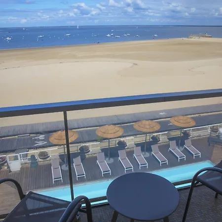 Arc Sur Hotel