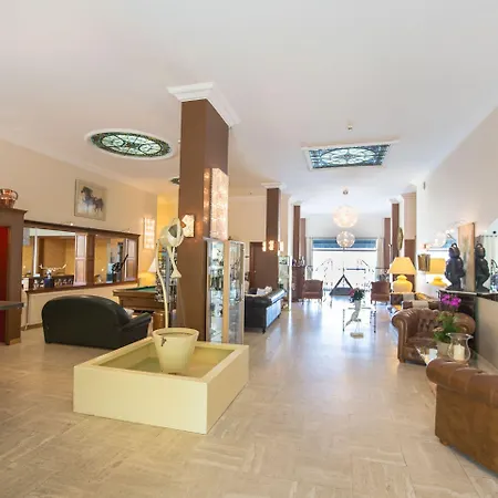 Arc Sur Hotell 3*